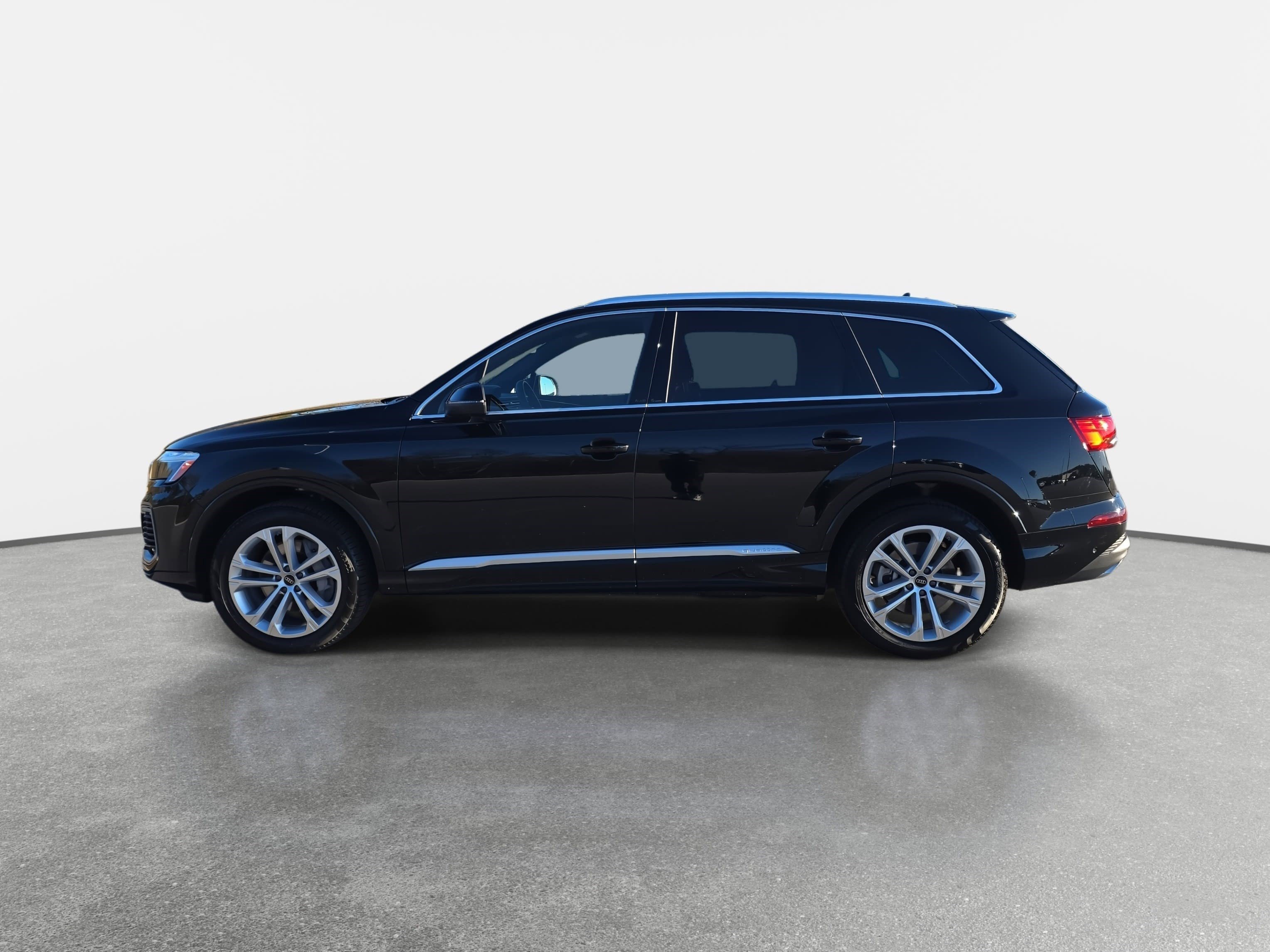 Certified 2025 Audi Q7 3.0T Premium Plus w/ Premium Plus Package image 8