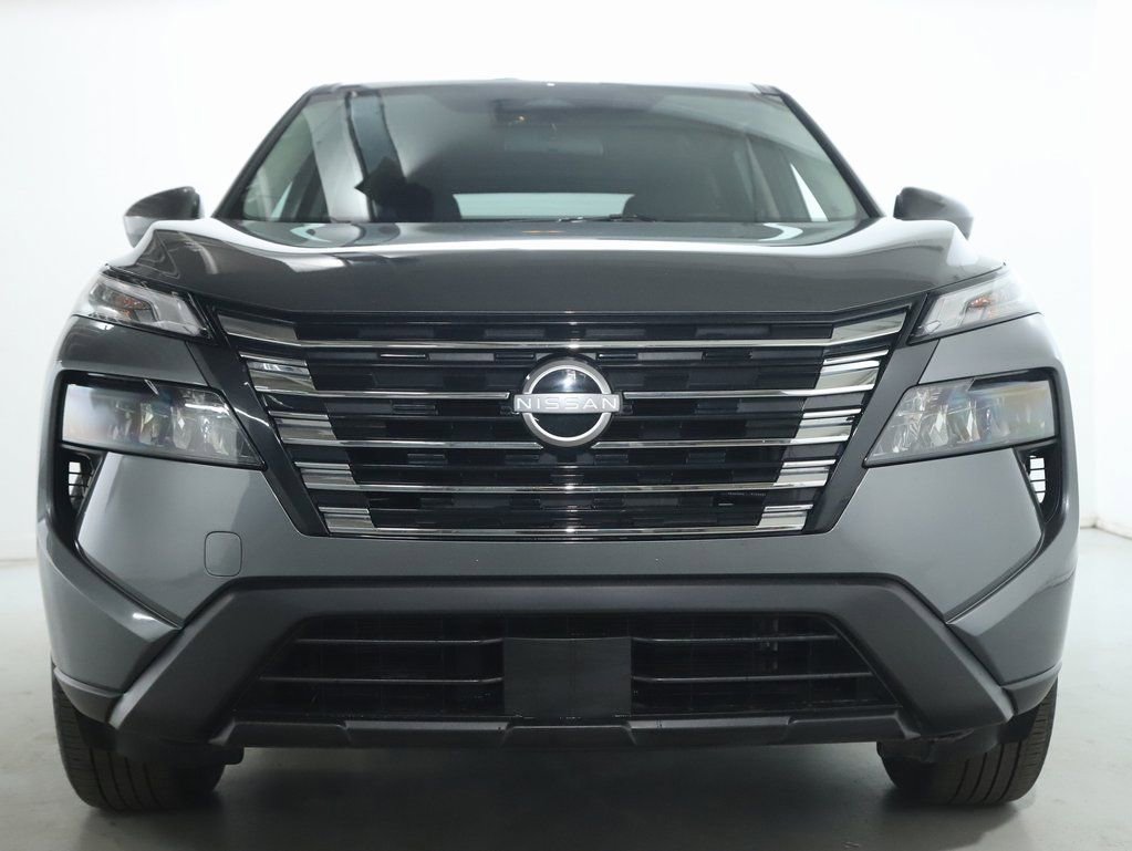 Used 2025 Nissan Rogue SV image 6