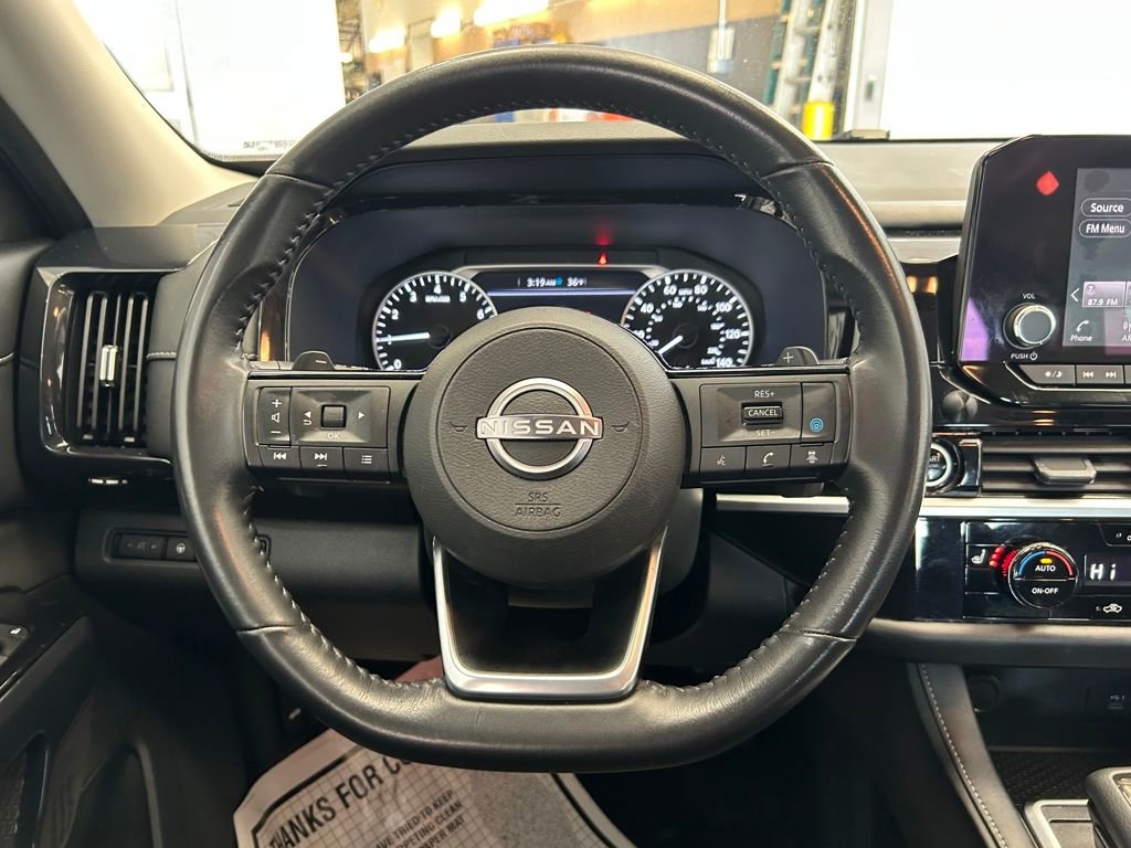 Used 2022 Nissan Pathfinder SV w/ SV Premium Package image 10