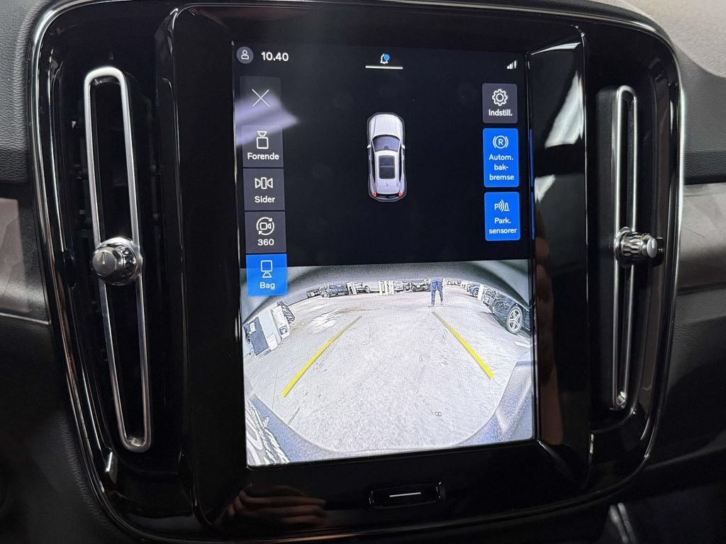 Used 2023 Volvo XC40 Recharge Ultimate AWD/4WD image 7