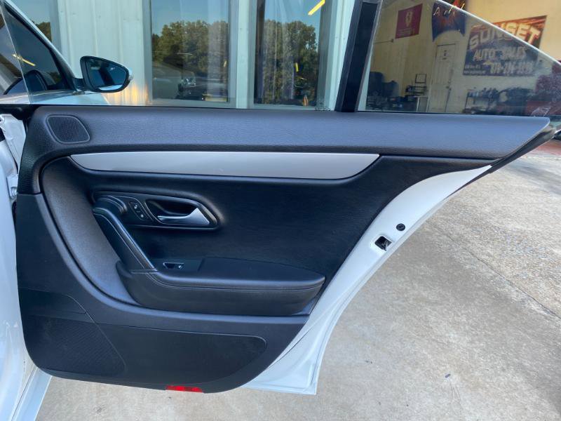 Used 2011 Volkswagen CC Sport image 17