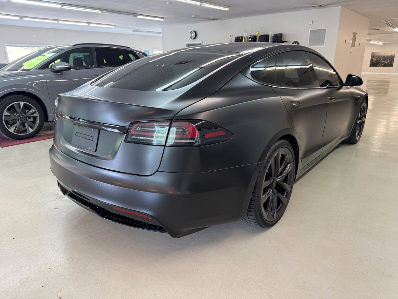 Used 2022 Tesla Model S Standard Range AWD/4WD image 2
