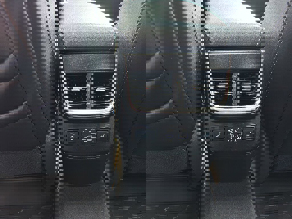 Used 2023 Subaru Outback Limited XT image 32