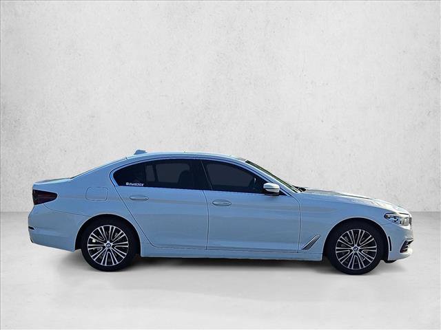 Used 2018 BMW 530i xDrive w/ Premium Package AWD/4WD image 4