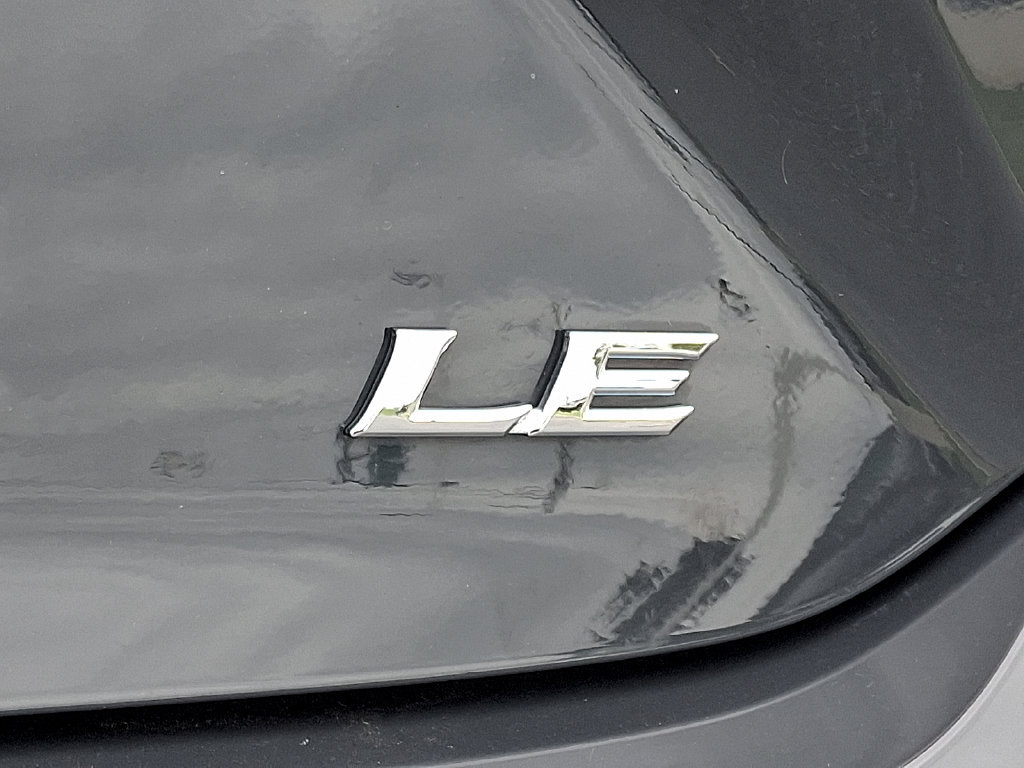 Used 2025 Toyota Camry LE FWD image 30
