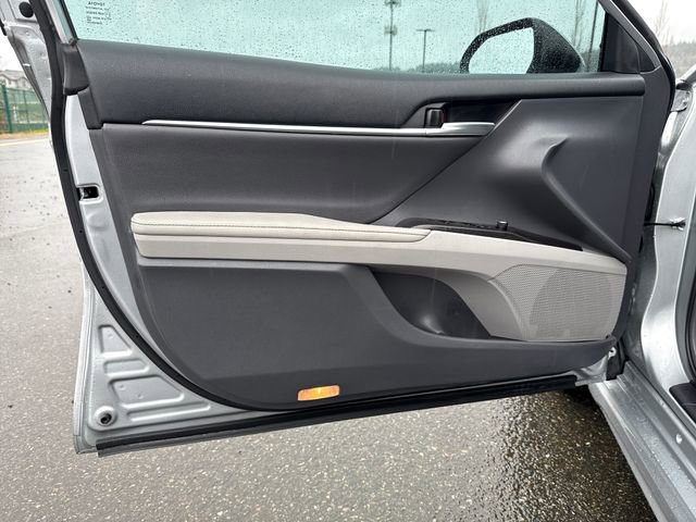 Used 2024 Toyota Camry XSE w/ Navigation Package image 21