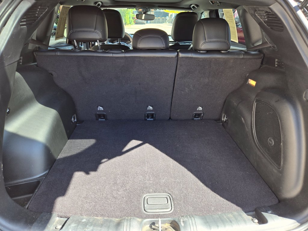 Used 2023 Jeep Compass Limited w/ Sun and Sound Group AWD/4WD image 15