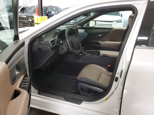 Used 2025 Lexus ES 350 w/ Premium Package FWD image 10