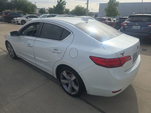 Used 2014 Acura ILX w/ Technology Package image 4