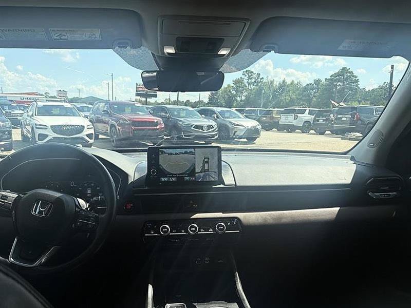 Used 2025 Honda Pilot Elite image 11