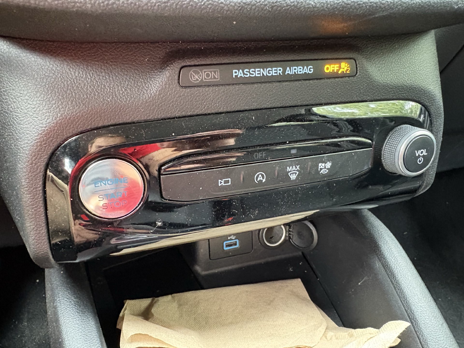 Used 2023 Ford Escape Active w/ Tech Pack #2 FWD image 7
