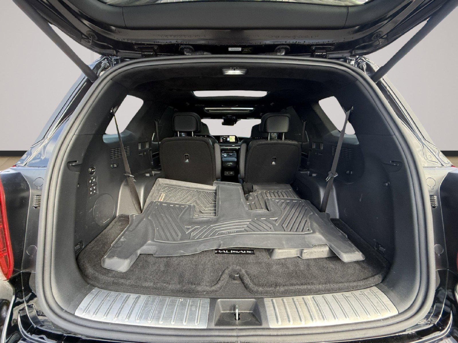 Used 2024 Hyundai Palisade Calligraphy image 12