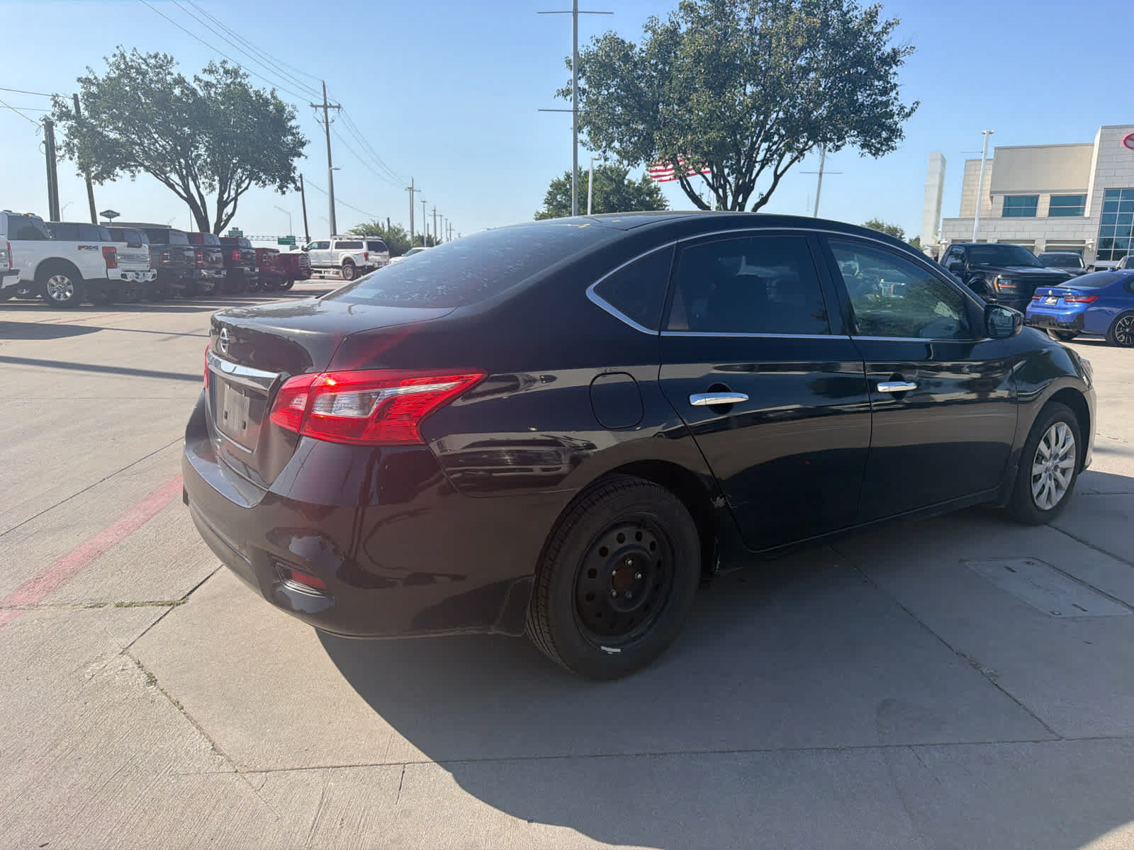 Used 2018 Nissan Sentra S FWD image 7
