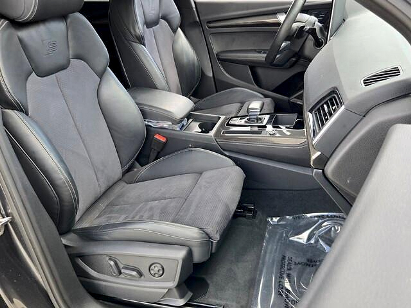 Used 2023 Audi SQ5 Premium Plus w/ Premium Plus Package AWD/4WD image 16
