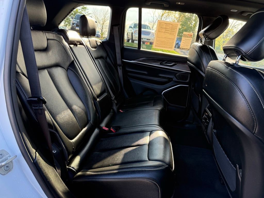 Used 2024 Jeep Grand Cherokee Limited 4xe image 27