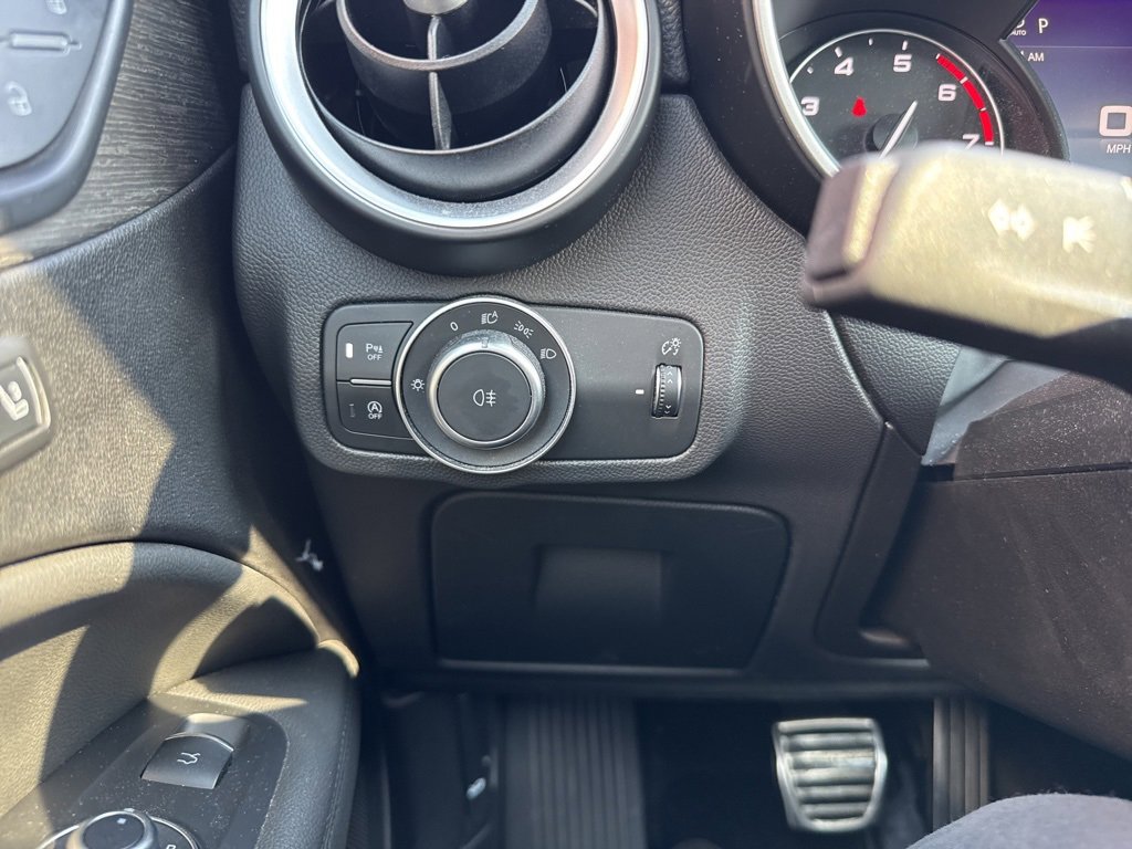 Used 2022 Alfa Romeo Stelvio Ti w/ Active Assist Plus Package image 34