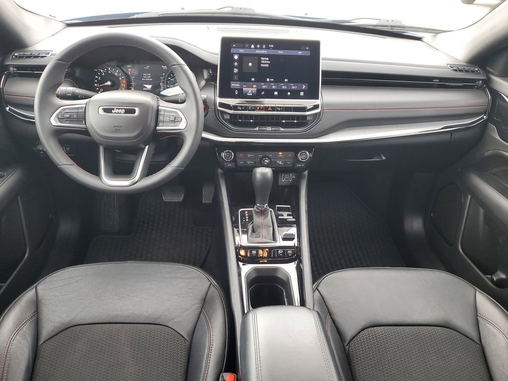 Used 2024 Jeep Compass Trailhawk image 15