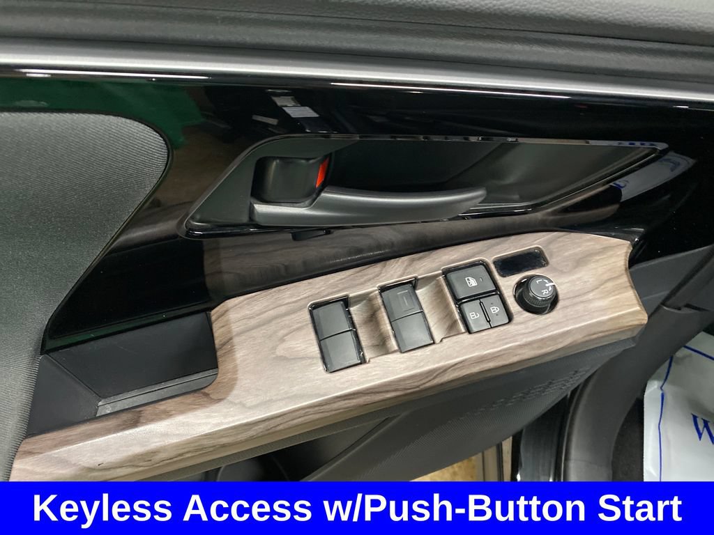 New 2023 Subaru Solterra AWD image 10