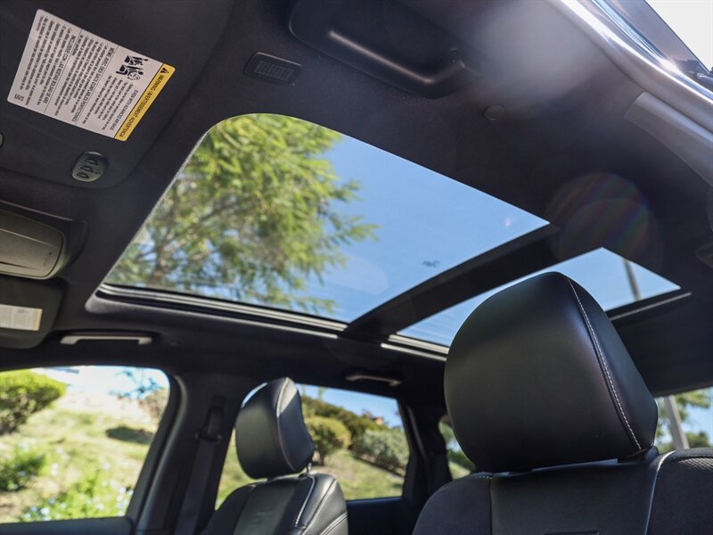 Used 2019 Ford Edge ST w/ Equipment Group 401A AWD/4WD image 30