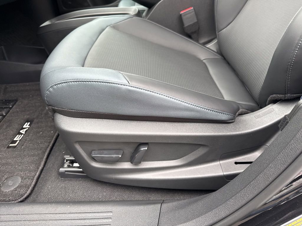 New 2026 Nissan Leaf SV+ w/ Illuminated Package image 17