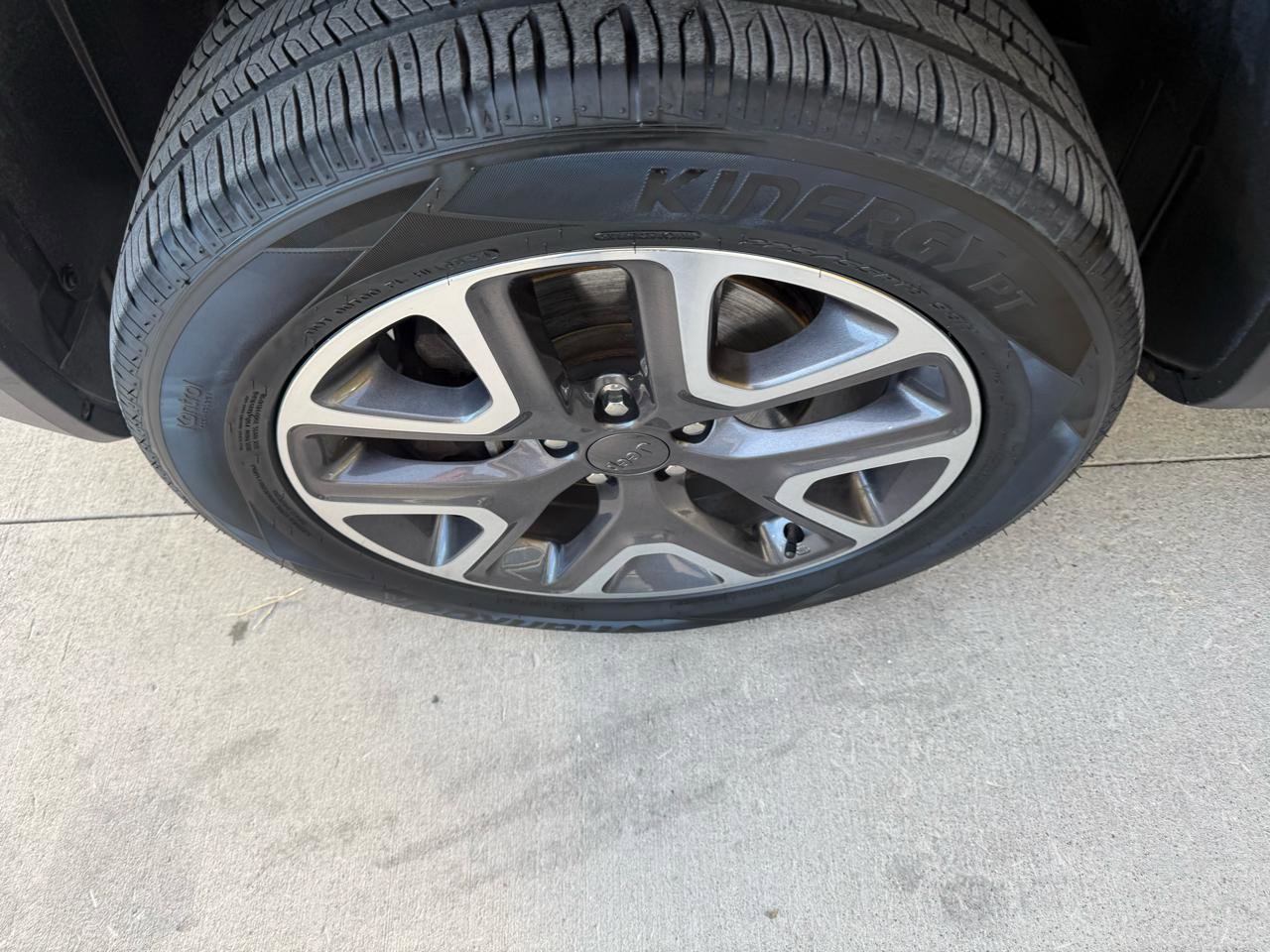 Used 2017 Jeep Renegade Latitude image 10