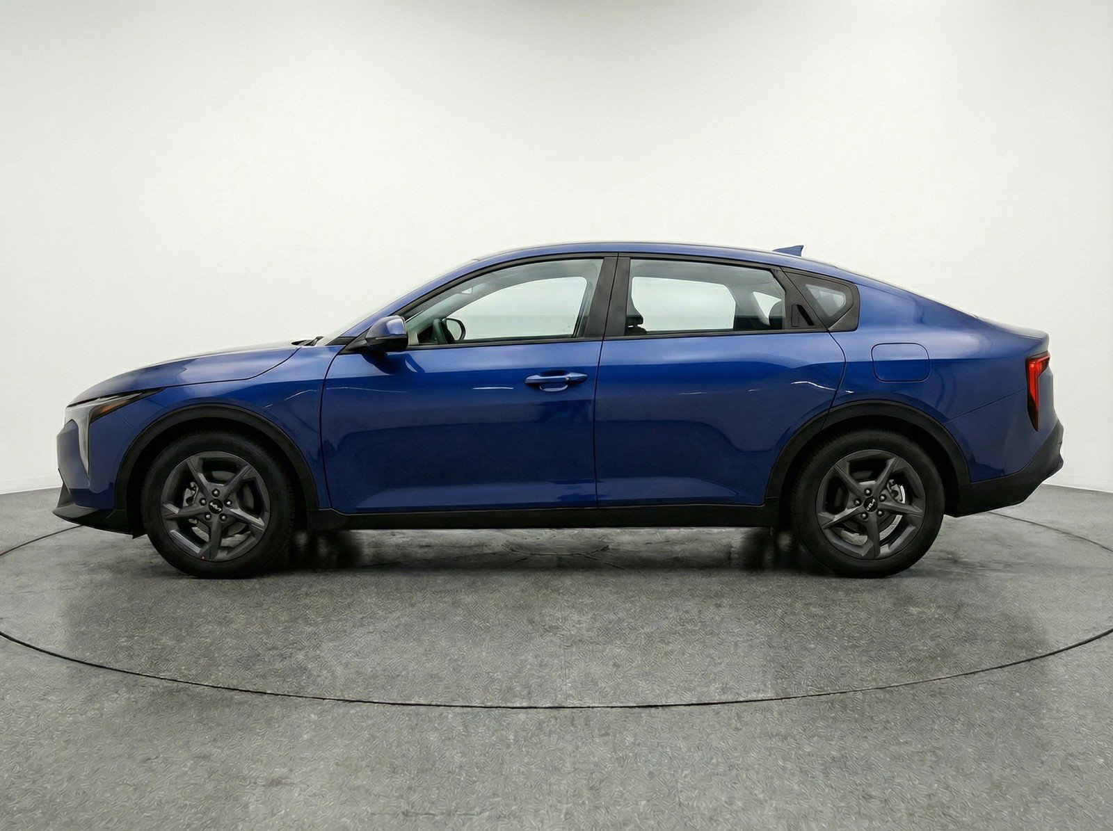 Used 2025 Kia K4 LXS FWD image 5