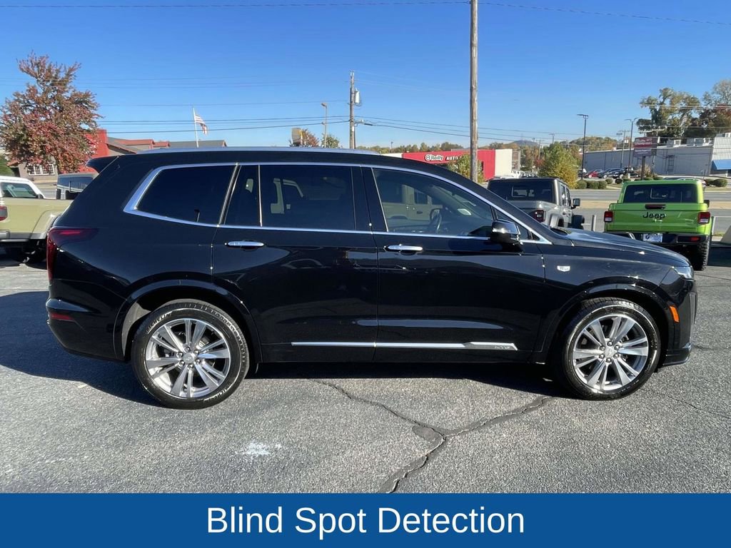 Used 2023 Cadillac XT6 Premium Luxury image 9
