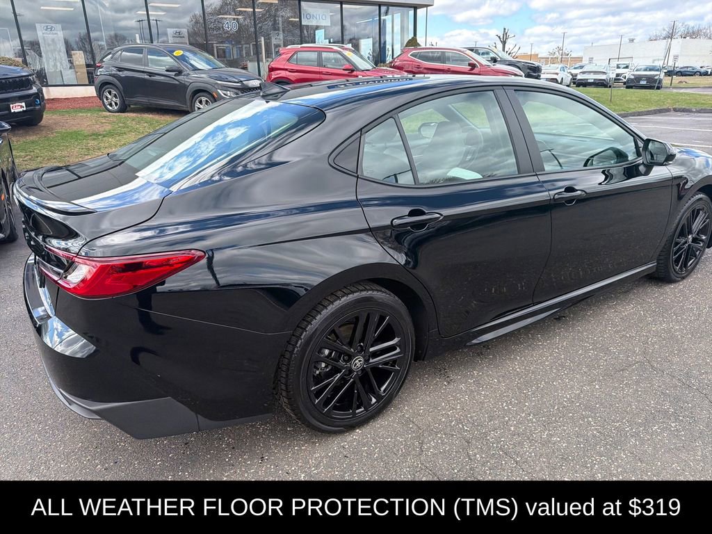 Used 2026 Toyota Camry SE w/ Convenience Package image 5