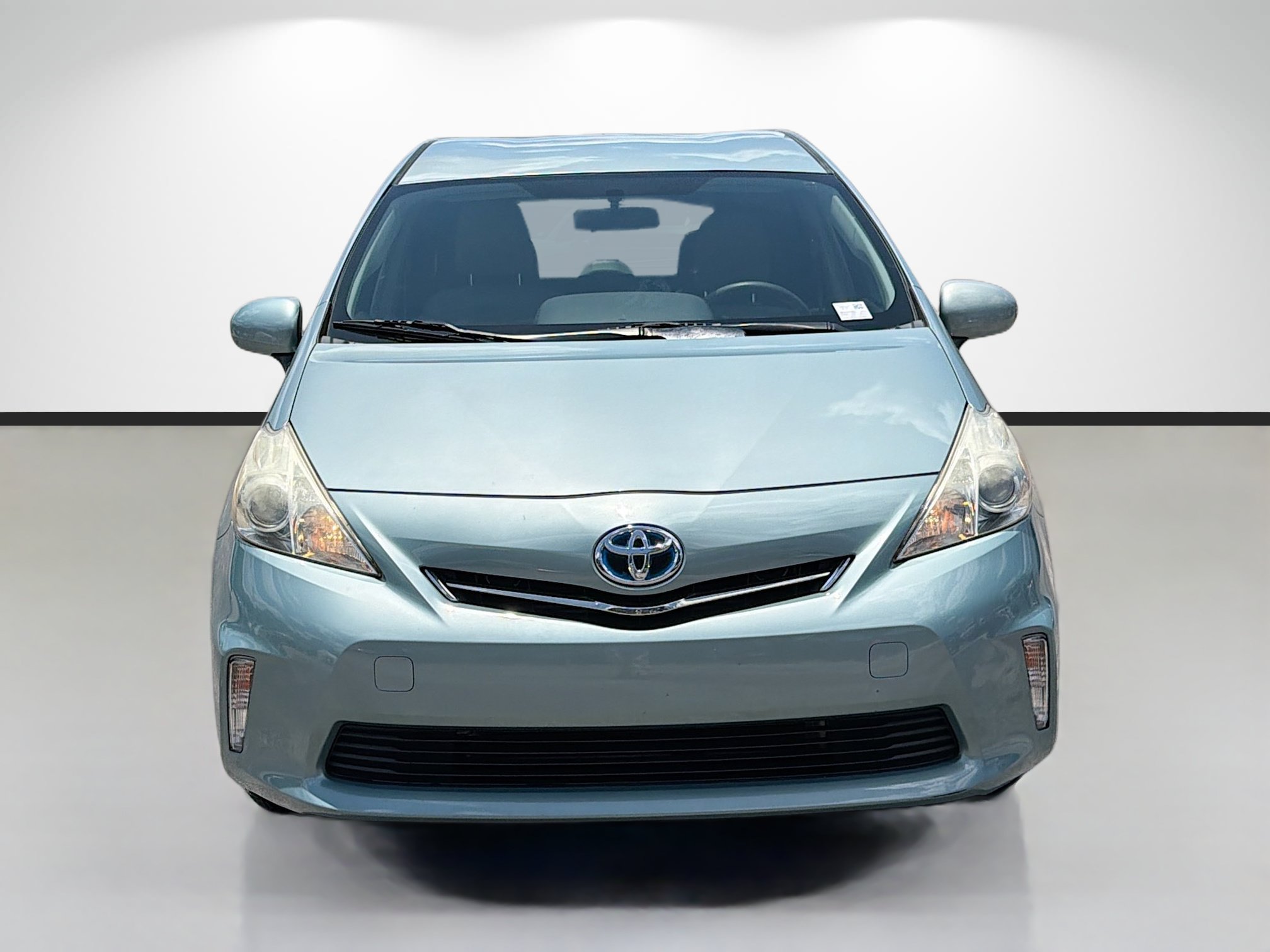 Used 2014 Toyota Prius V Two FWD image 8