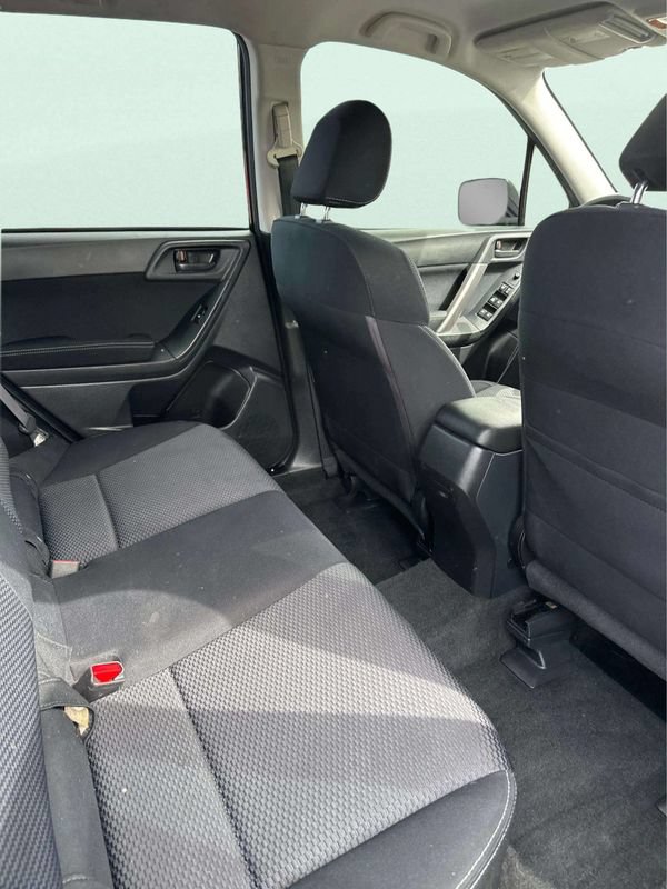 Used 2015 Subaru Forester 2.5i AWD/4WD image 6