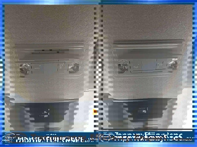 Certified 2025 Nissan Kicks SV image 29