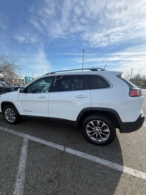 Used 2019 Jeep Cherokee Latitude Plus image 2