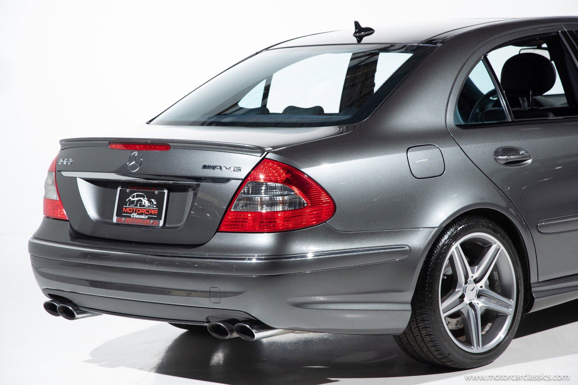 Used 2009 Mercedes-Benz E 63 AMG Sedan image 11