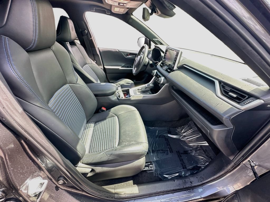 Used 2020 Toyota RAV4 XSE AWD/4WD image 26