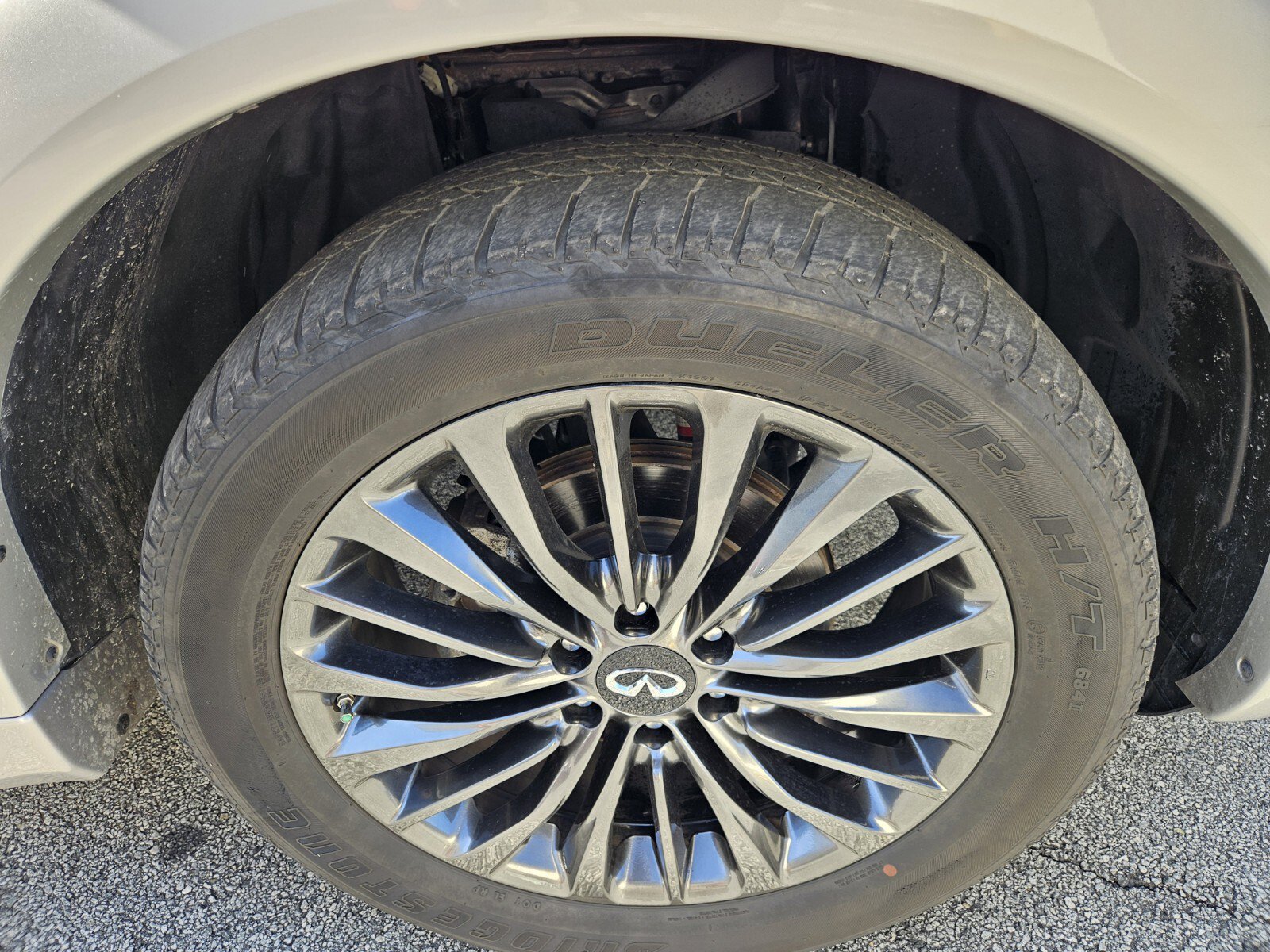 Used 2023 INFINITI QX80 Premium Select w/ All-Season Package image 10