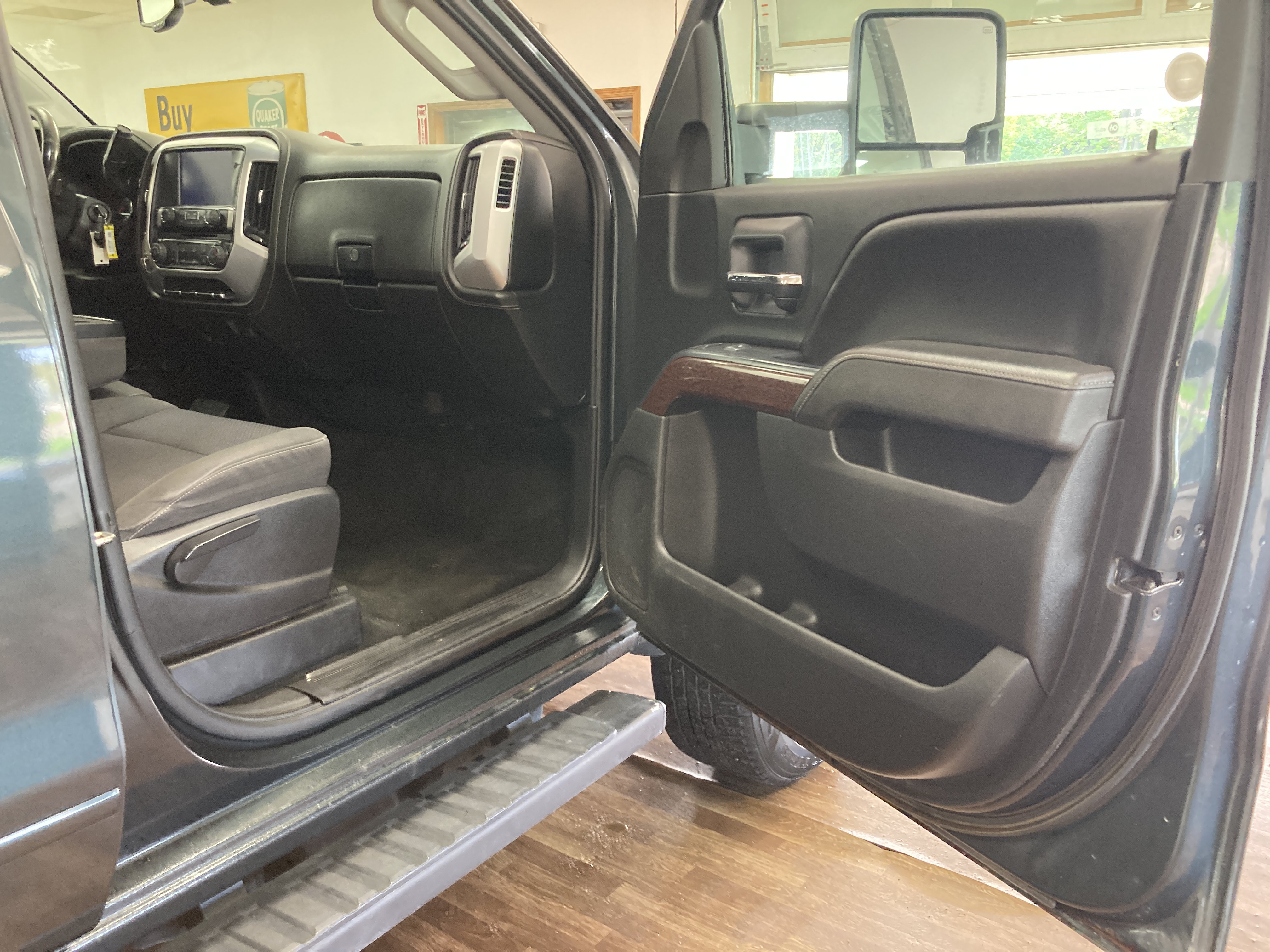 Used 2014 Toyota Tundra SR5 w/ SR5 Upgrade Package AWD/4WD image 28