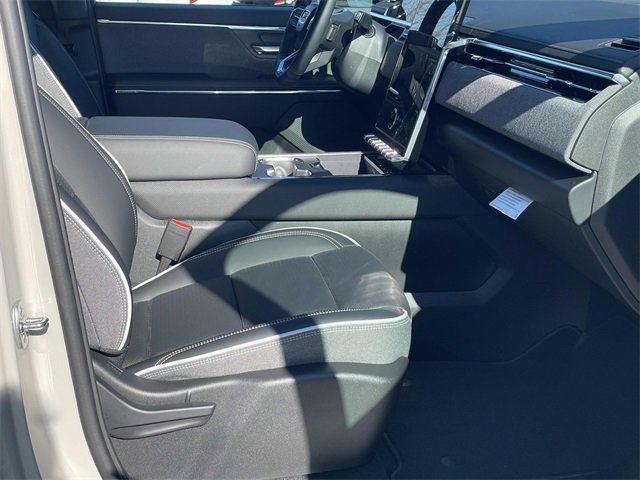 New 2026 GMC Sierra EV Elevation w/ LPO, Elevation Dark Package image 19