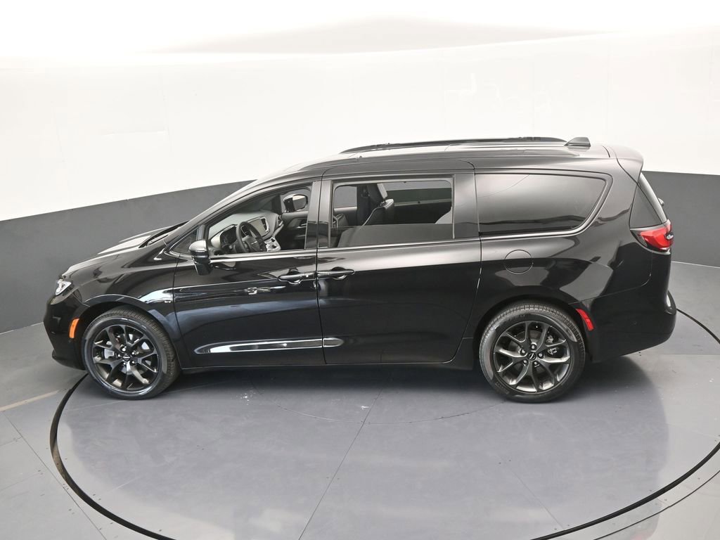 Used 2024 Chrysler Pacifica Limited w/ S Appearance Package image 58