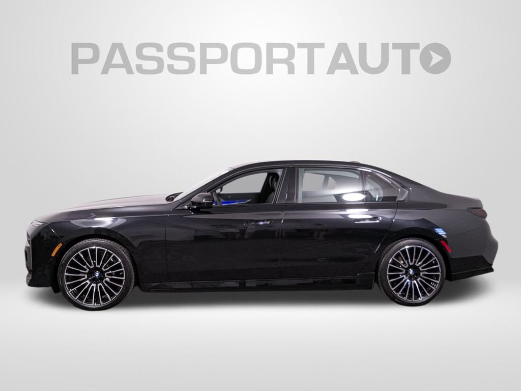 Used 2026 BMW i7 xDrive60 AWD/4WD image 2