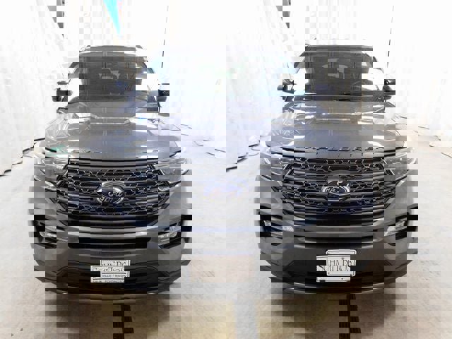 Used 2023 Ford Explorer XLT w/ Equipment Group 202A image 4