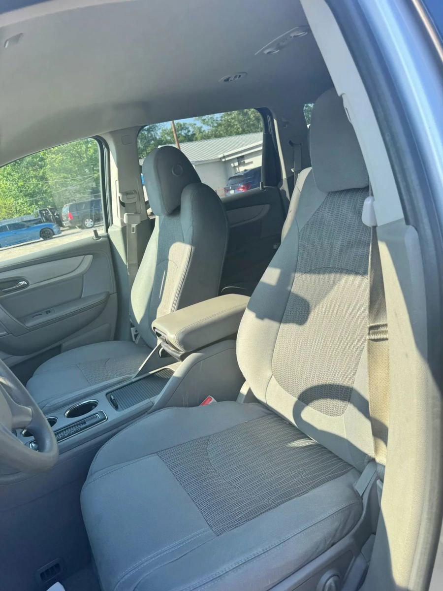 Used 2017 Chevrolet Traverse LS FWD image 11