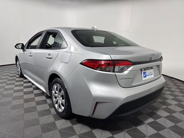 Used 2023 Toyota Corolla LE image 5