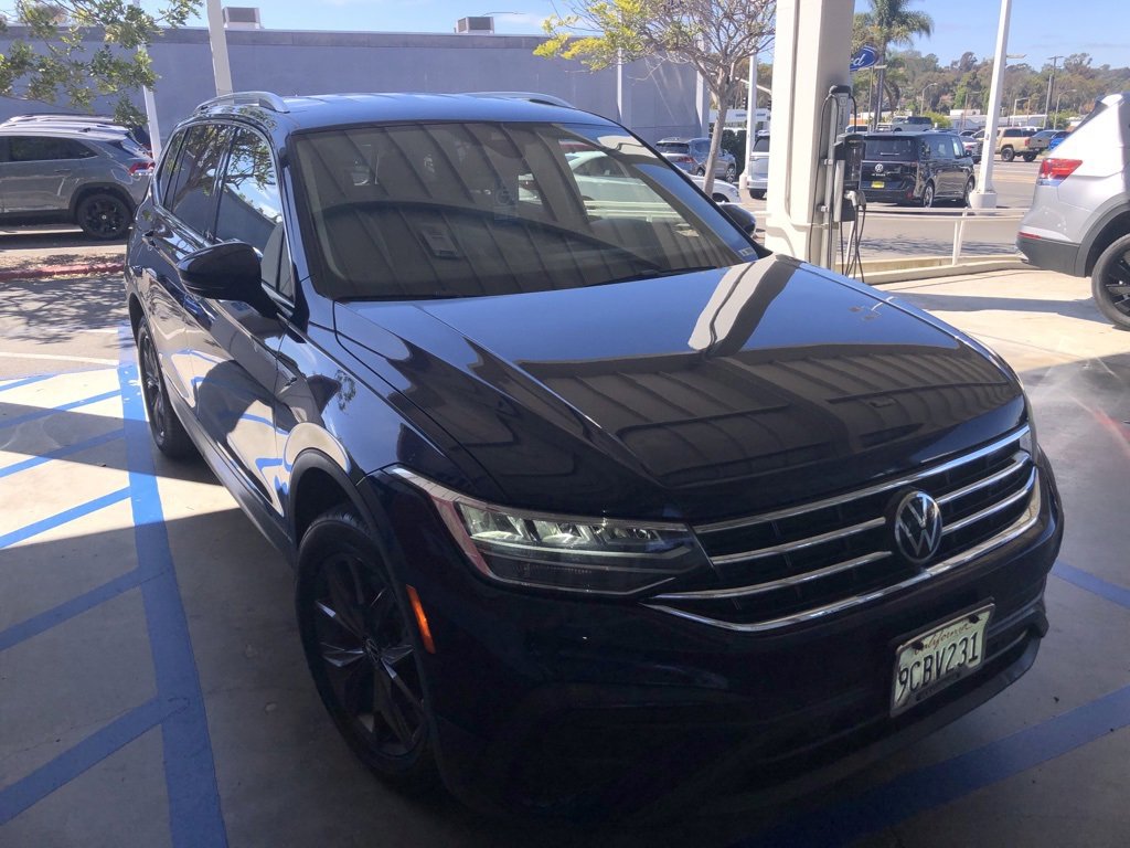 Used 2022 Volkswagen Tiguan SE image 3
