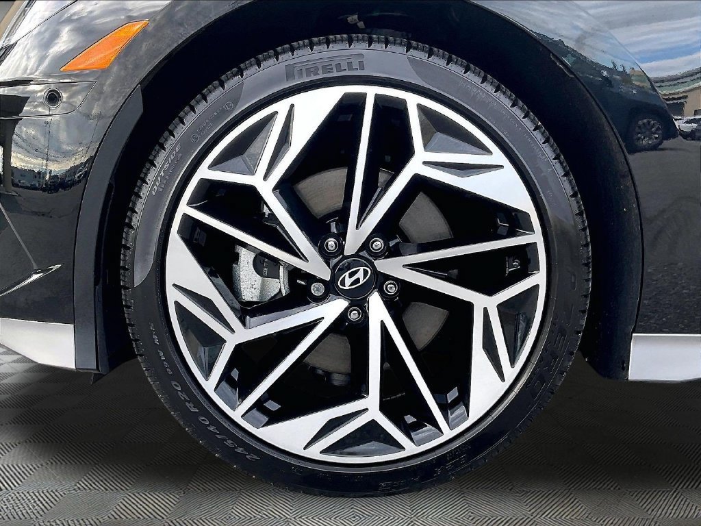 Used 2024 Hyundai Ioniq 6 Limited AWD/4WD image 7