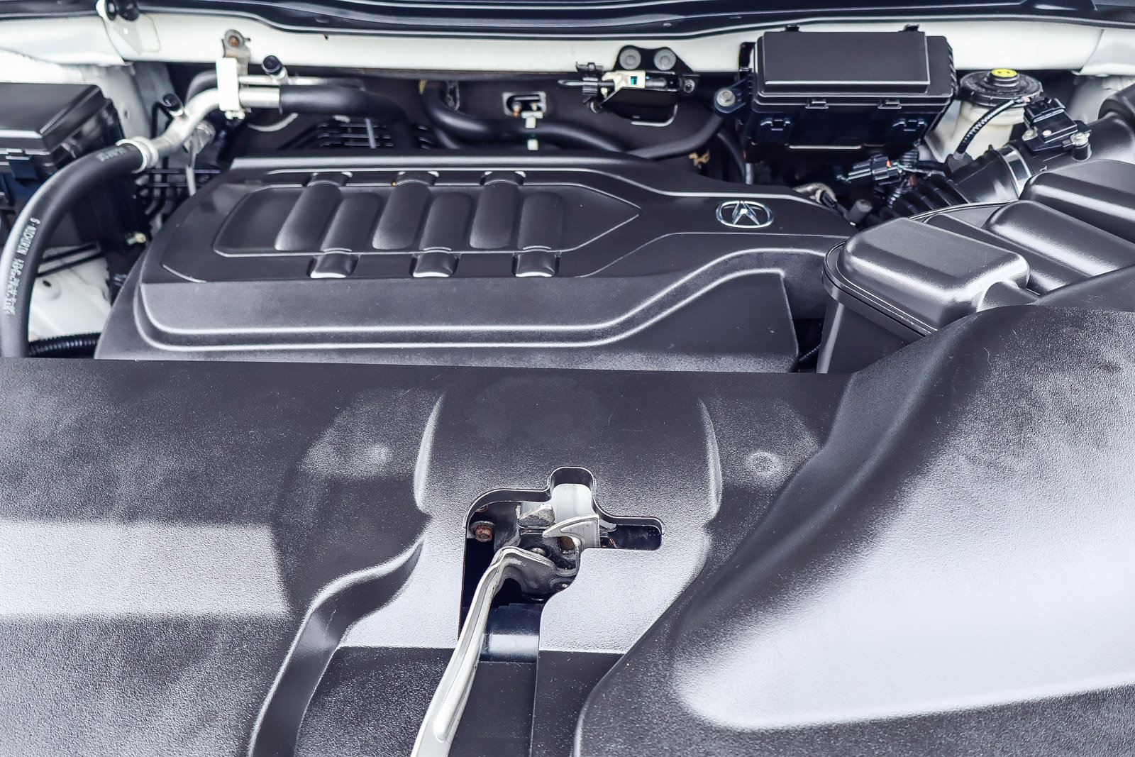 Used 2016 Acura MDX SH-AWD w/ Technology Package image 25