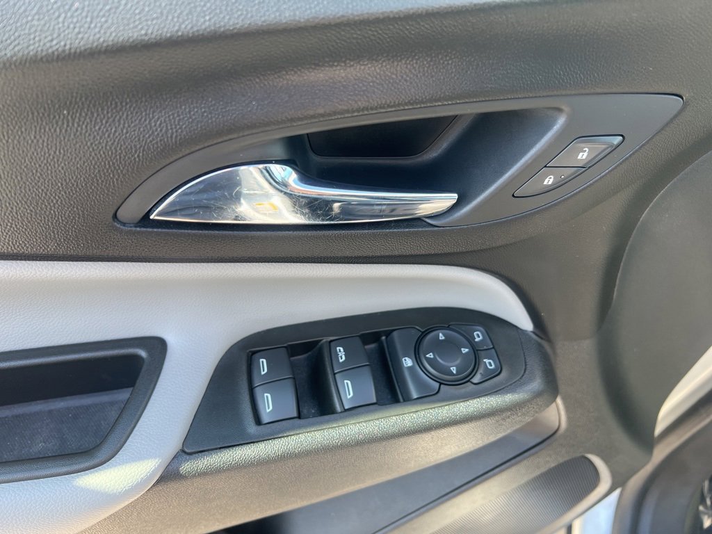 Used 2021 Chevrolet Equinox LT w/ LPO, Floor Liner Package image 8