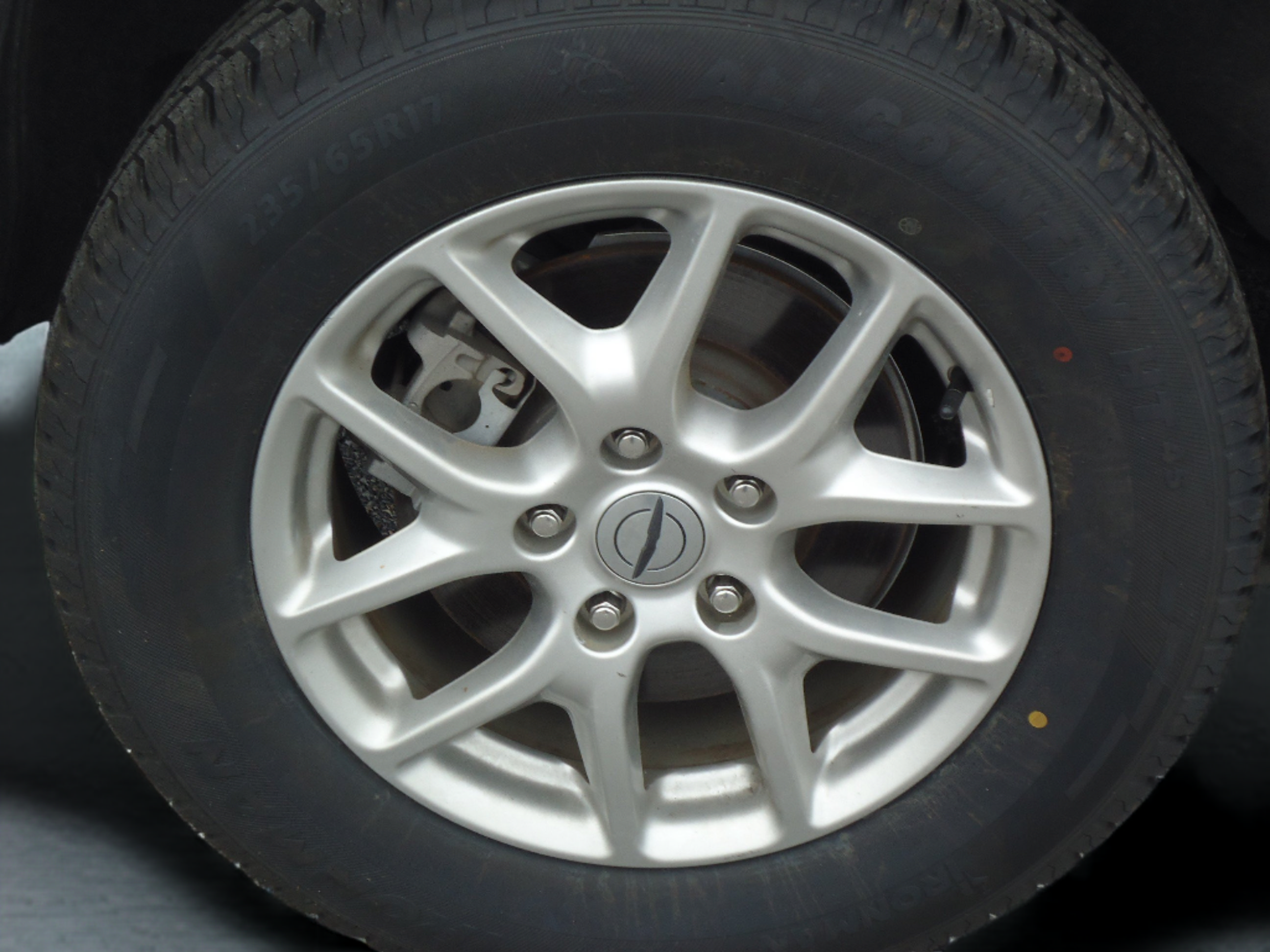 Used 2023 Chrysler Voyager LX FWD image 13