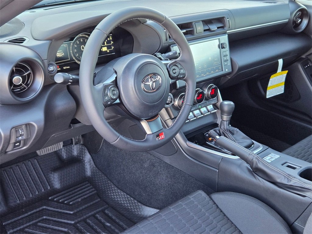 Used 2025 Toyota GR86 image 10