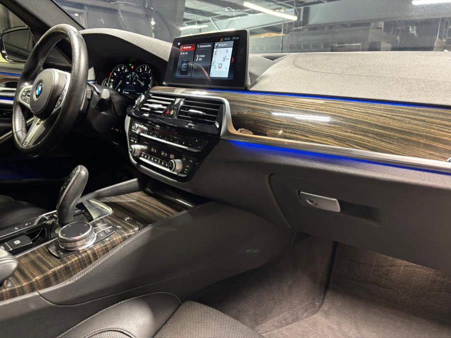 Used 2018 BMW 540i xDrive image 11