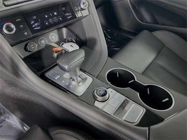 Used 2025 Genesis G70 2.5T image 24